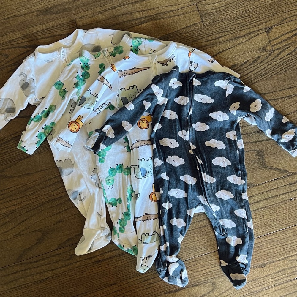 Lot of 4 Old Navy footie pajamas, 3-6 months